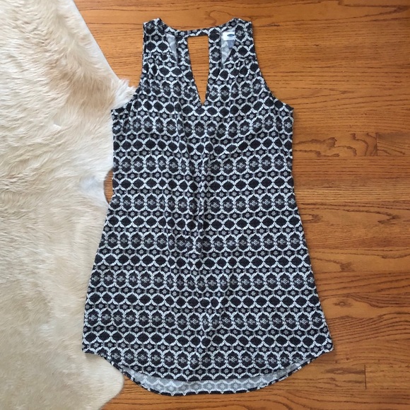 Sleeveless Black & White Patterned Old Navy Dress - Picture 2 of 8